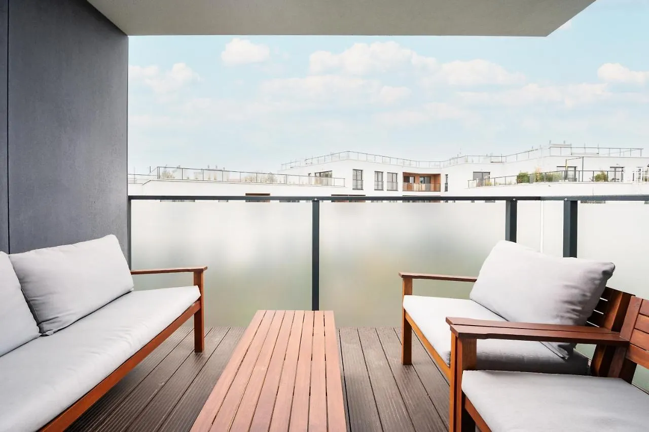 Bluszczanska Blue Modern Apartment ワルシャワ ポーランド